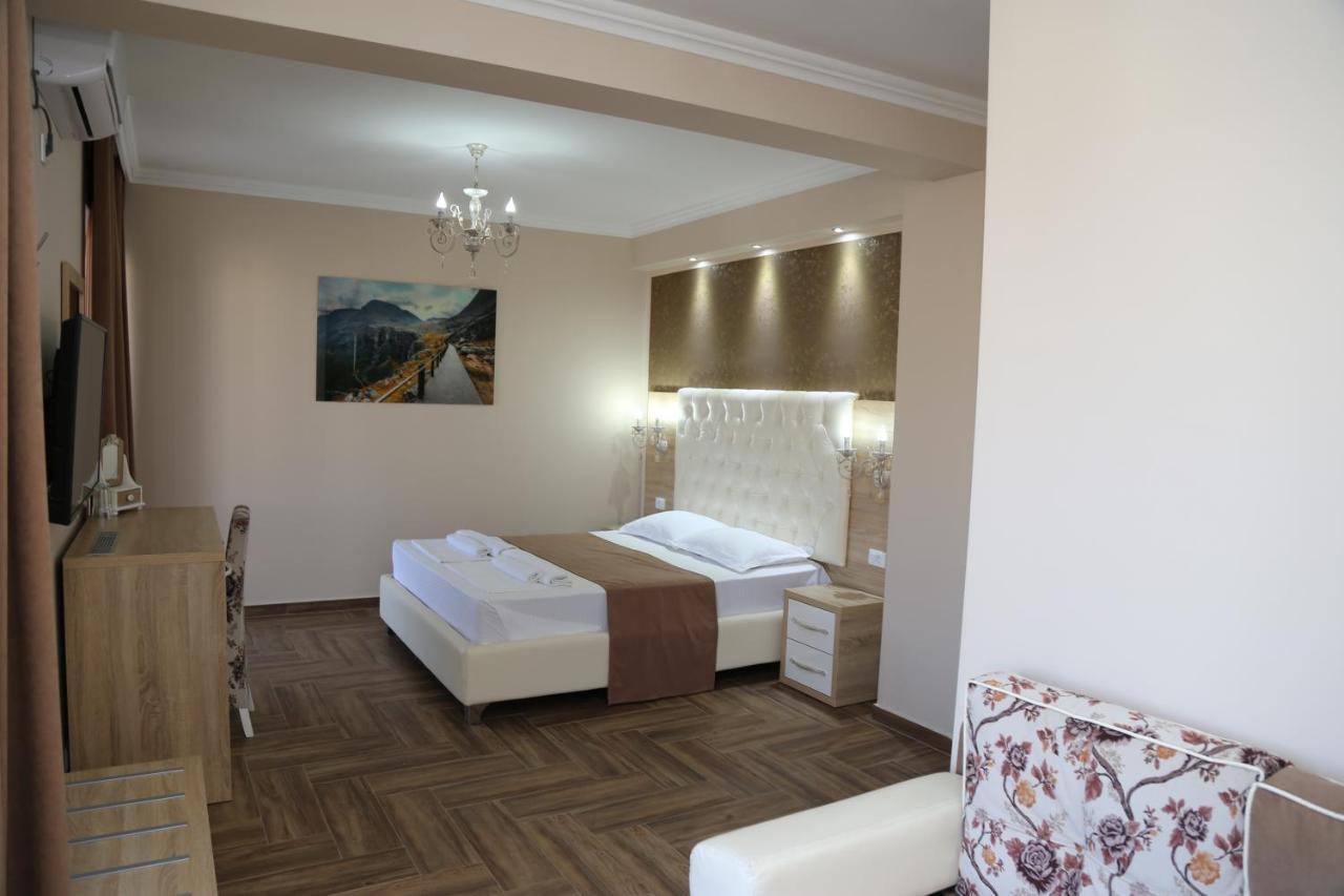 Metropolis Hotel Ulcinj Exterior foto