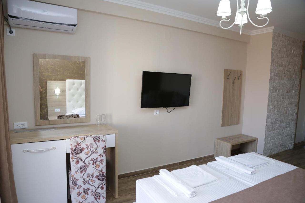 Metropolis Hotel Ulcinj Exterior foto