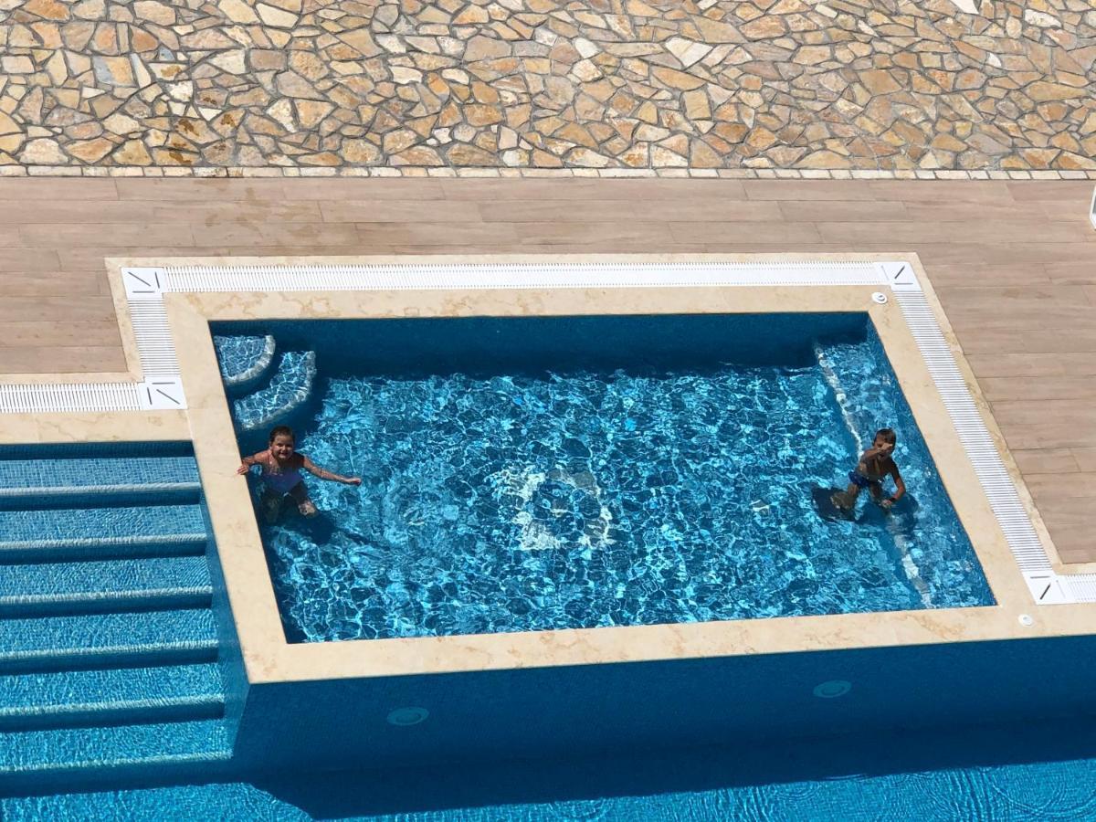Metropolis Hotel Ulcinj Exterior foto
